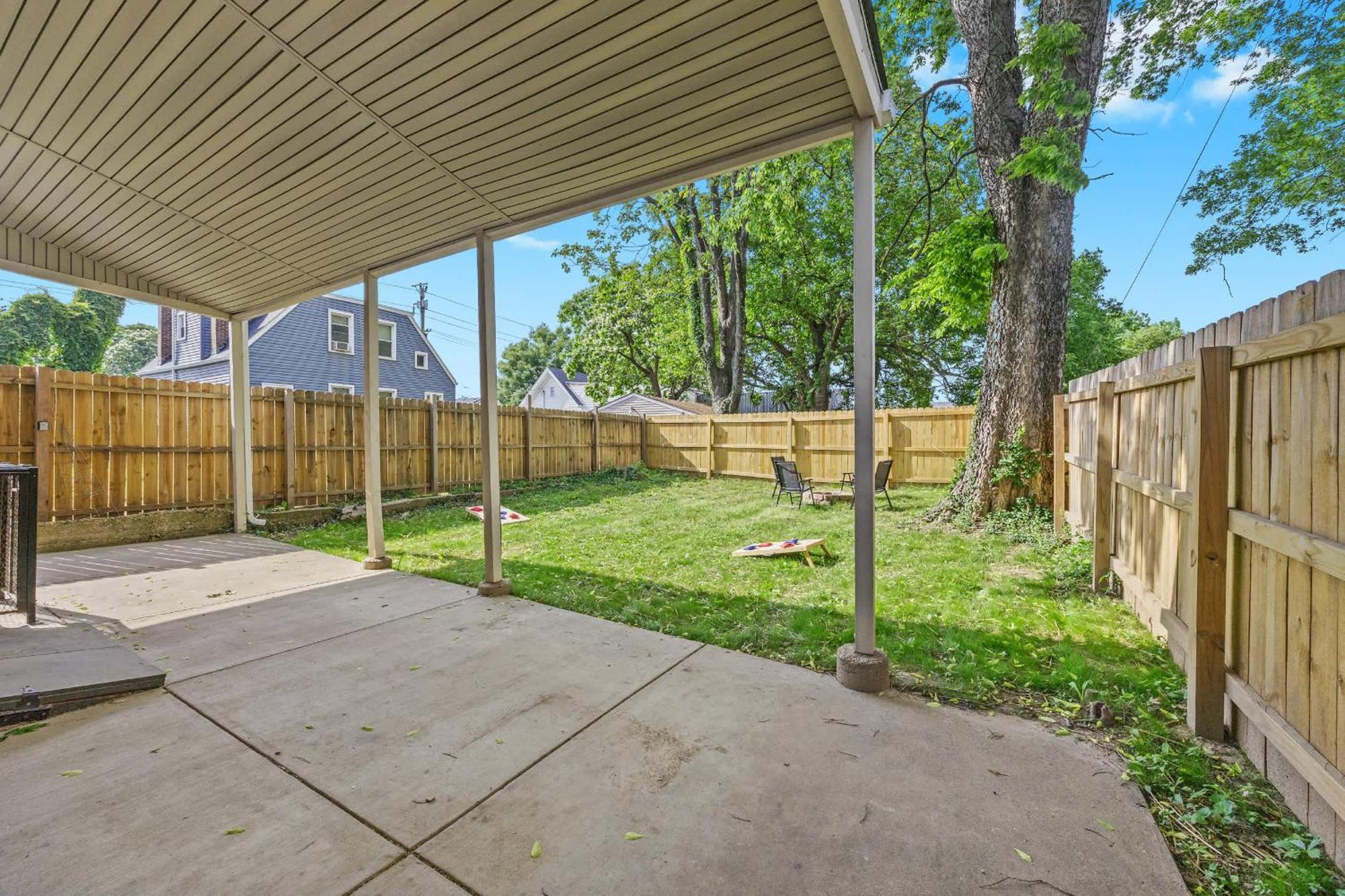 Holiday home Cozy 2-floor 5br 3ba 2 Kitchens Backyard Louisville